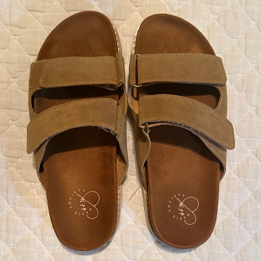 Oasis Society Suede tan and Brown Slide Sandals Size 8